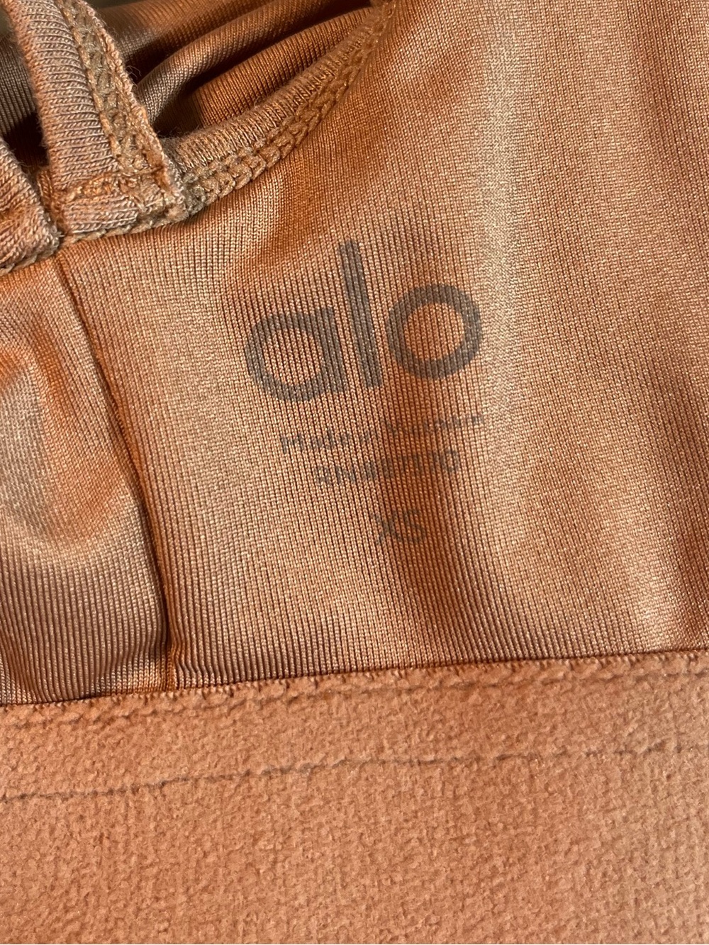 Alo yoga scoop neck tank in henna - Picture 6 of 7